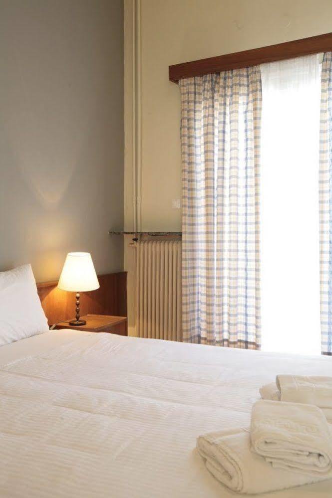 Hotel Theoxenia Loutráki Zewnętrze zdjęcie